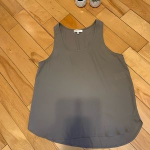 Babaton (Aritzia) - S - Flowy tank top